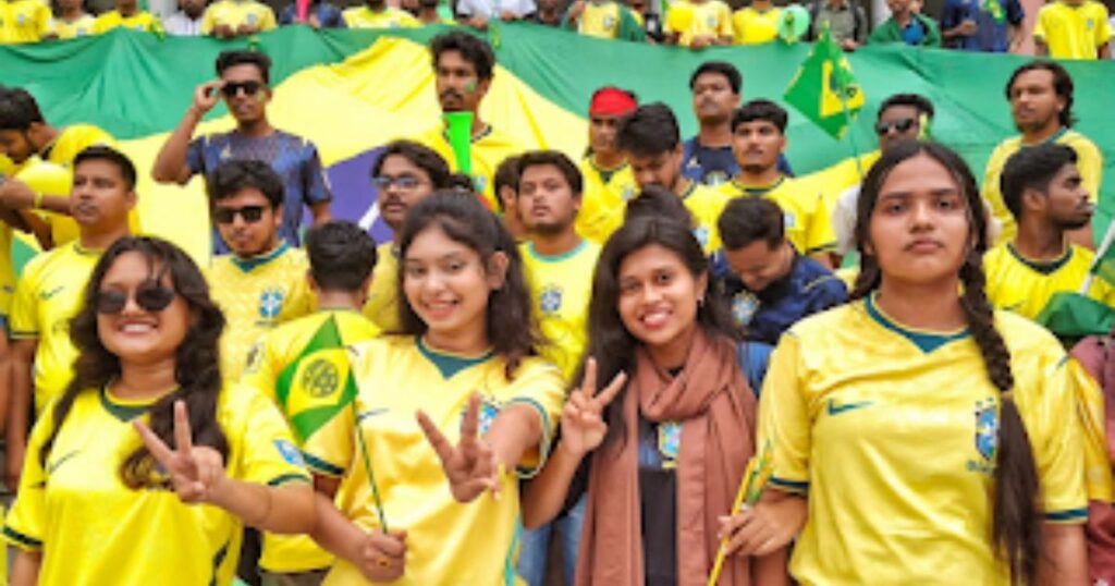 বিশাল পতাকা নিয়ে নজরুল বিশ্ববিদ্যালয়ে ব্রাজিল সমর্থকদের আনন্দ মিছিল