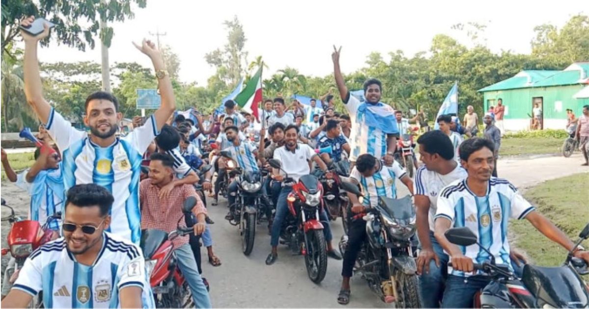 নোয়াখালীতে আর্জেন্টিনা সমর্থকদের হোন্ডা শোডাউন