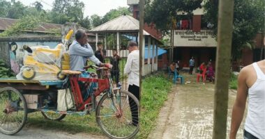 সরকারি স্বাস্থ্য কেন্দ্রের ভিতর ছেলের অন্নপ্রাশনের অনুষ্ঠান, নতুন করে আলোচনা
