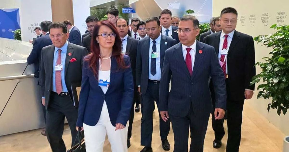 চীনের প্রধানমন্ত্রী লি কিয়াংয়ের রাষ্ট্রীয় নৈশভোজে অংশ নিয়েছেন প্রধানমন্ত্রী তারেক রহমান