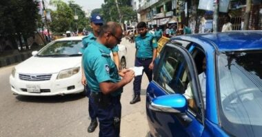 ট্রাফিক আইন লঙ্ঘনে রাজধানীতে এক দিনে ২৩২৩টি মামলা, সবচেয়ে বেশি মিরপুরে