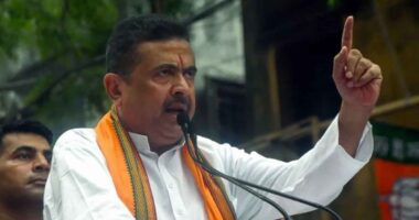 ১০ হাজার বাংলাদেশিকে ফেরত পাঠানোর দাবি, পশ্চিমবঙ্গের মুখ্যমন্ত্রীকে ঘিরে বিতর্ক