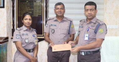 সাহসিকতার পুরস্কার পেলেন পুলিশ পরিদর্শক গোলাম মোস্তফা