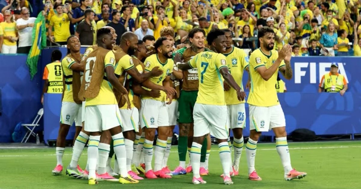 নেইমারের ফেরার ম্যাচে ভিনির জোড়া গোল, গ্রুপ সেরা হয়েই নকআউটে ব্রাজিল