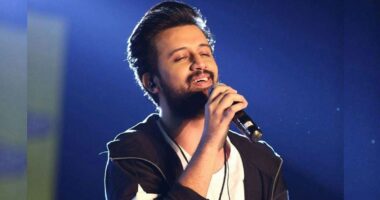 অবশেষে ঢাকায় আসছেন আতিফ আসলাম, দর্শকেরা পুরোনো টিকিটেই কনসার্টটি উপভোগ করতে পারবেন