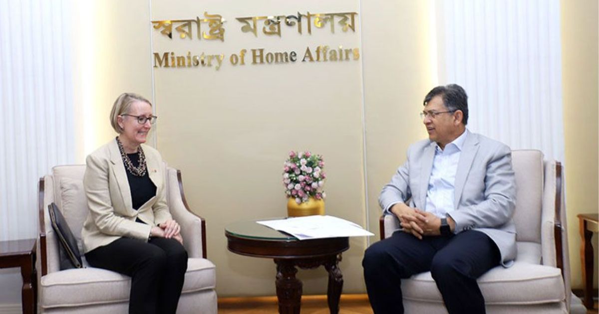 স্বরাষ্ট্রমন্ত্রীর সঙ্গে যুক্তরাজ্যের হাইকমিশনারের বৈঠক