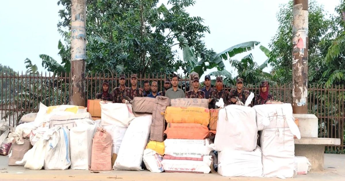 কুমিল্লায় টাস্কফোর্স অভিযানে কোটি টাকার অবৈধ ভারতীয় মালামাল জব্দ