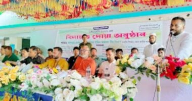 লালমোহনে এইচএসসি পরীক্ষার্থীদের বিদায় সংবর্ধনা