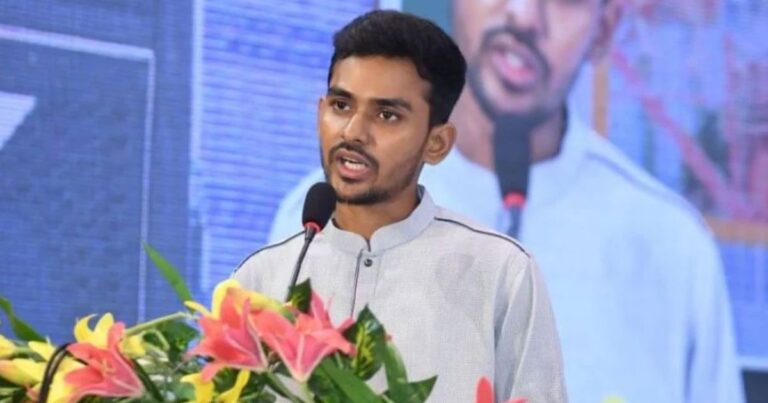 সরকার আ.লীগের পথে হাঁটা শুরু করেছে : আসিফ মাহমুদ