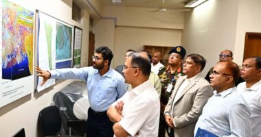 বাংলাদেশ মহাকাশ গবেষণা প্রতিষ্ঠান ‘স্পারসো’ আকস্মিক পরিদর্শন করেন প্রধানমন্ত্রী