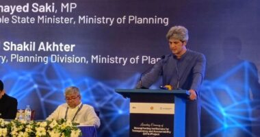 লাগামহীন লুটপাট ও অর্থপাচারের বিরুদ্ধে সরকার অবস্থান নিয়েছে: জোনায়েদ সাকি