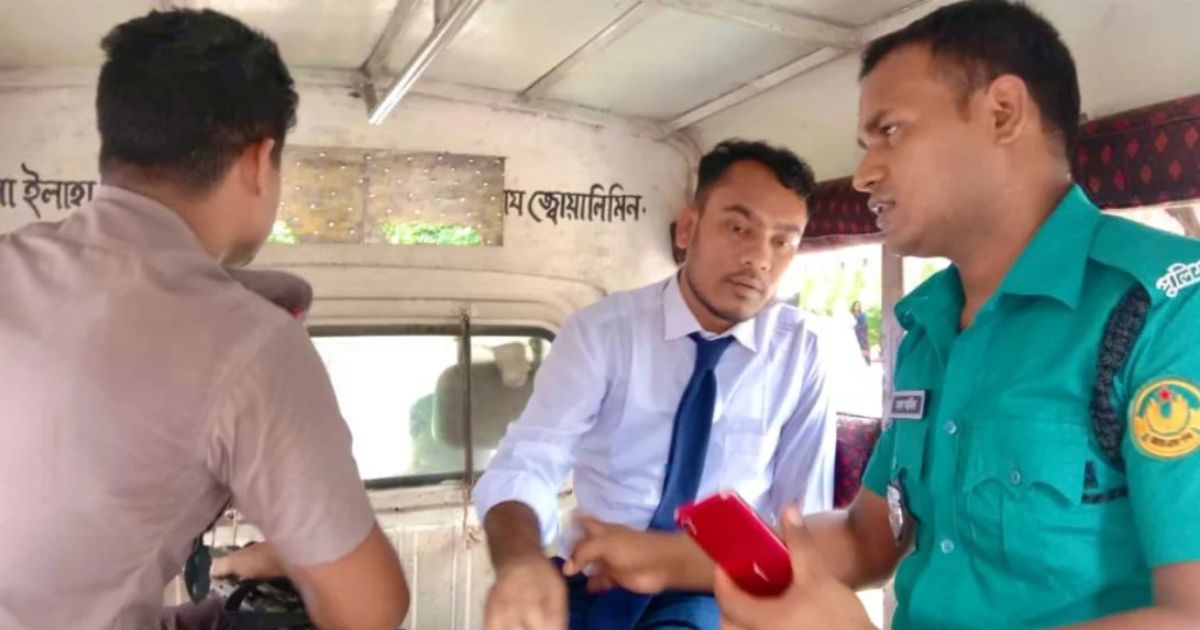 রাজশাহী কলেজে ভাইভা দিতে এসে সাবেক ছাত্রলীগ নেতা আটক