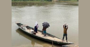 গুমানি’র বুকজুড়ে শুধু পানি নয়, জমে আছে হাজারো মানুষের অপেক্ষা