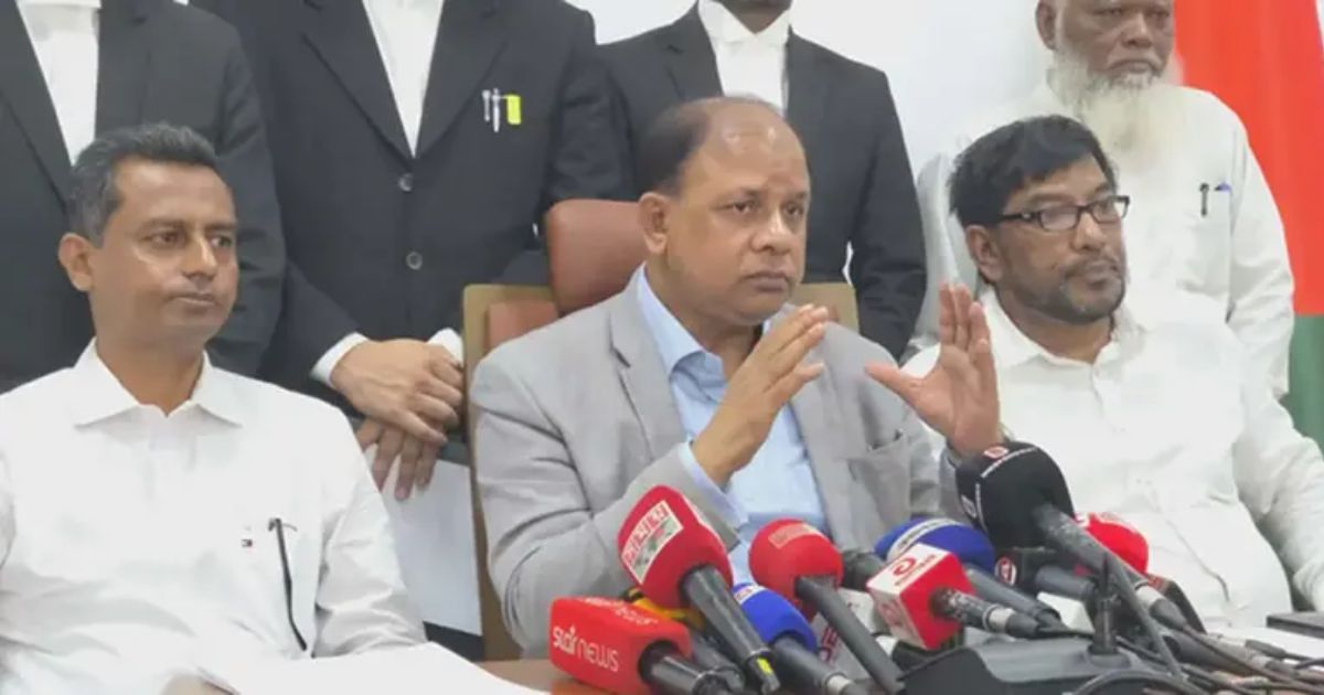 দিল্লি থেকে শেখ হাসিনার দেশে ফিরতে চাওয়া ‘রাজনৈতিক স্ট্যান্টবাজি’: চিফ প্রসিকিউটর