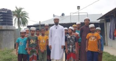মাটি ভরাট না হওয়ায় এক কক্ষেই চলছে লক্ষীপুরের কওমি মাদ্রাসার পাঠদান