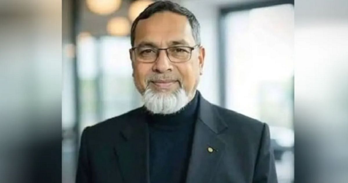 স্কুল দখল ও টাকা আত্মসাতের অভিযোগ এমপির বিরুদ্ধে