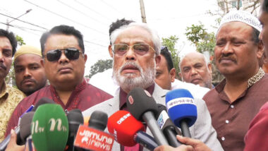 আ. লীগের মতো একটি বড় দলের কর্মকাণ্ড নিষিদ্ধ রেখে রাজনৈতিক স্থিতিশীলতা সম্ভব নয়: জি এম কাদের