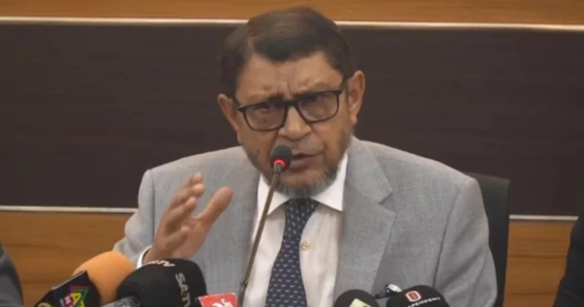বন্যাকবলিত ১১ জেলার স্বাস্থ্যকর্মীদের ছুটি বাতিল: স্বাস্থ্যমন্ত্রী