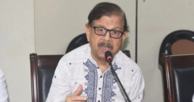 এনসিপির ওপর হামলা সরকারকে জনগণের মুখোমুখি দাঁড় করাবে: মাহমুদুর রহমান মান্না