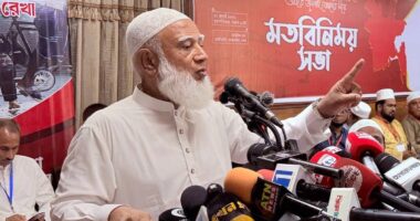 ‘ভয়ভীতি দেখানো হচ্ছে, কিন্তু অন্যায়ের কাছে মাথা নত করব না’: জামায়াত আমির