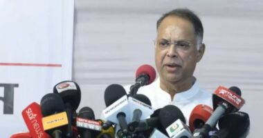 গ্যাস সংকট পুরোপুরি কাটবে না, তবে পরিস্থিতির উন্নতি হবে: জ্বালানিমন্ত্রী