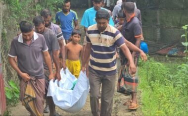 কলাপাড়ায় গৃহবধূর ঝুলন্ত মরদেহ উদ্ধার, মৃত্যুর কারণ নিয়ে রহস্য