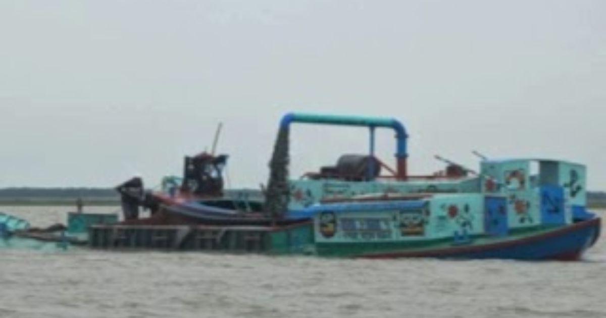 তেঁতুলিয়ায় ইজারা ছাড়াই বালু উত্তোলনের অভিযোগ, বিএনপি নেতার নাম ঘিরে বিতর্ক