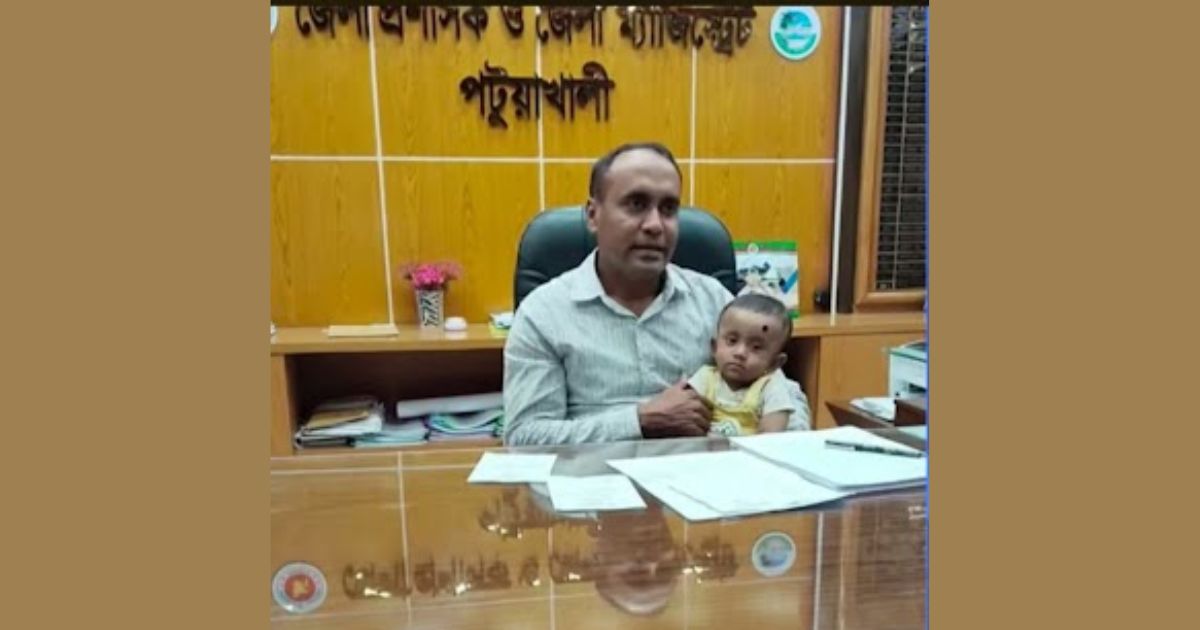 এতিম দুই শিশুকে কোলে তুলে পাশে দাঁড়ালেন ডিসি: তাৎক্ষণিক সহায়তা, বিধবা ভাতা ও প্রশিক্ষণের ব্যবস্থা
