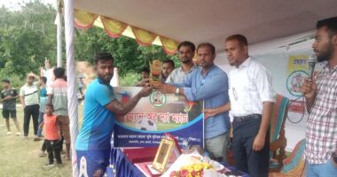 আরাফাত রহমান কোকো স্মৃতি ফুটসাল ফুটবল টুর্নামেন্টের প্রথম সেমিফাইনাল অনুষ্ঠিত