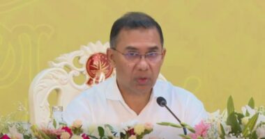 নিরাপত্তা কৌশল যেন সরকারপ্রধানকে জনগণ থেকে দূরে ঠেলে না দেয়: প্রধানমন্ত্রী