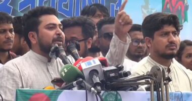 বিএনপি জুলাই সনদকে অস্বীকার করে জাতির সঙ্গে গাদ্দারি ও বেইমানি করছে: নাহিদ ইসলাম