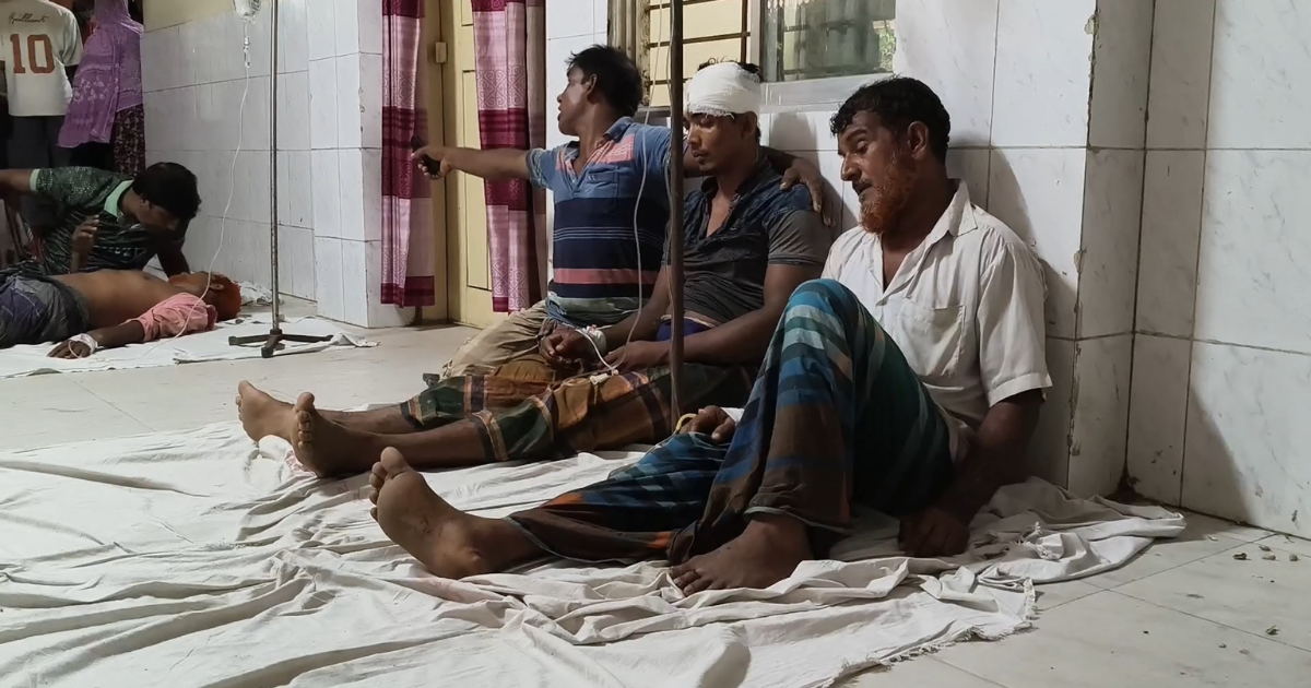 গাংনীতে গরু বোঝাই লাটা হাম্বার উল্টে একজন নিহত, আহত-১১