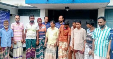 শাহজাদপুরে জুয়া খেলার সরঞ্জাম ও নগত টাকা সহ ১০ জন জুয়াড়িকে গ্রেফতার