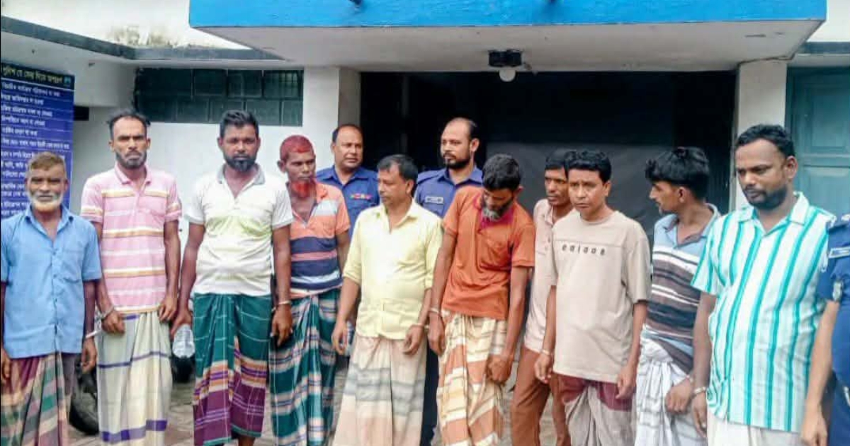 শাহজাদপুরে জুয়া খেলার সরঞ্জাম ও নগত টাকা সহ ১০ জন জুয়াড়িকে গ্রেফতার