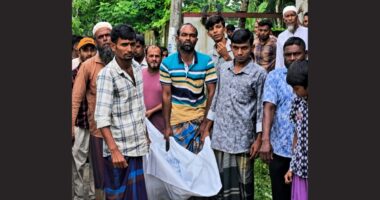 বিয়ের আড়াই মাসের মাথায় প্রবাসীর স্ত্রীর ঝুলন্ত মরদেহ উদ্ধার