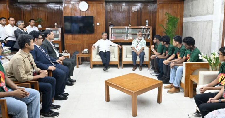 নতুন প্রজন্মের উদ্ভাবনী ও সৃজনশীল মেধা বিকাশে সরকার সর্বোচ্চ গুরুত্ব দিচ্ছে: প্রধানমন্ত্রী