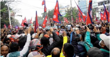 নেপালে সরকারবিরোধী বিক্ষোভে উত্তাল রাজধানী, প্রধানমন্ত্রীর পদত্যাগের দাবিতে আন্দোলন