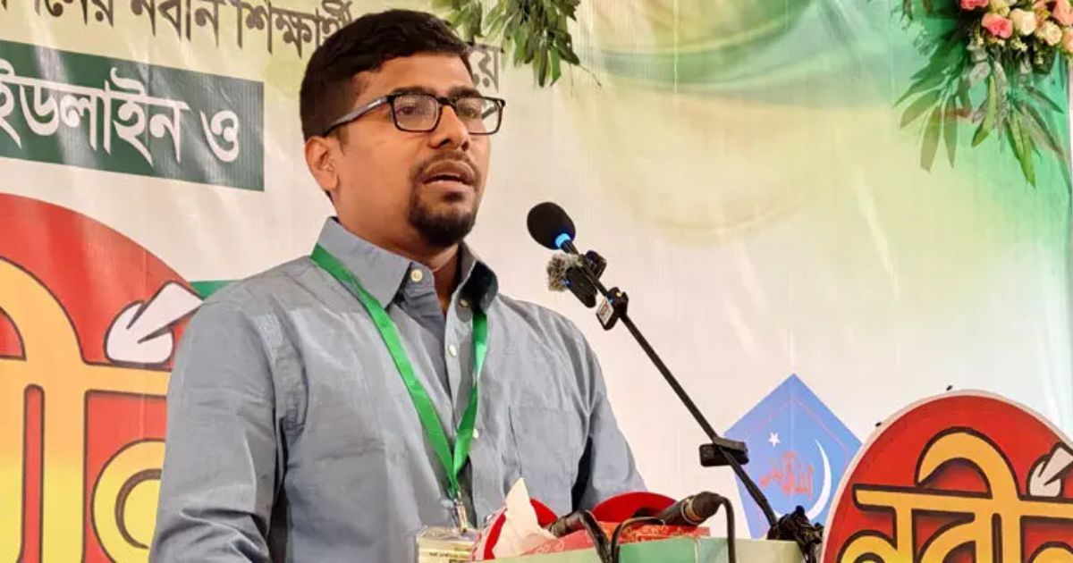 আমরা সরকারকে বলেছি,শেখ হাসিনা একটা বিষধর সাপ, তাকে দেশে ফিরিয়ে আনতেই হবে: শিবির সভাপতি