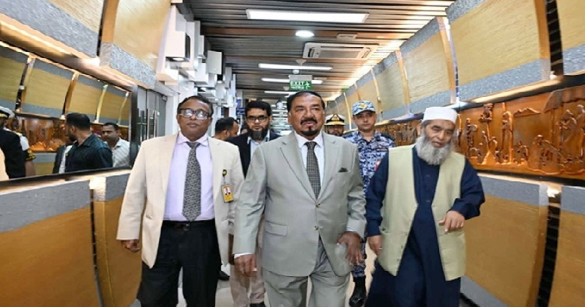 কাতারের উদ্দেশে ঢাকা ছাড়লেন স্পিকার হাফিজ উদ্দিন আহমদ
