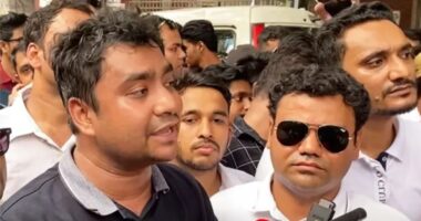 শিক্ষামন্ত্রী নিজের মেয়েকে ‘ব্রয়লার মুরগির মতো’ বলেছেন: ছাত্রদল সাধারণ সম্পাদক