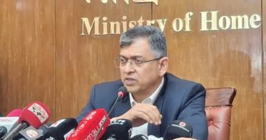 শেখ হাসিনাকে আইনি প্রক্রিয়ায় দেশে ফেরাতে চায় সরকার: স্বরাষ্ট্রমন্ত্রী