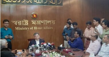 সাজাপ্রাপ্ত আসামি শেখ হাসিনা দেশে ফিরলে তাকে গ্রেপ্তার করা হবে: স্বরাষ্ট্রমন্ত্রী