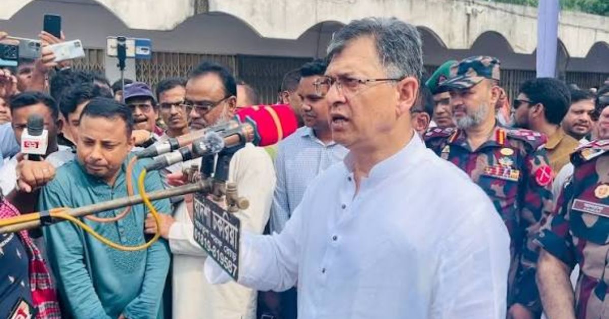 বন্যার মূল সময়ে আপনাদের কাছে ছুটে আসতে পারিনি, সে জন্য আপনাদের কাছে ক্ষমা চাচ্ছি: স্বরাষ্ট্রমন্ত্রী