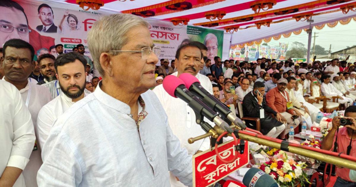 ‘শহীদদের স্বজনদের সামনে দাঁড়ালে নিজেকে অপরাধী মনে হয়, শহীদদের পরিবারের কাছে আমরা ঋণী’:মির্জা ফখরুল