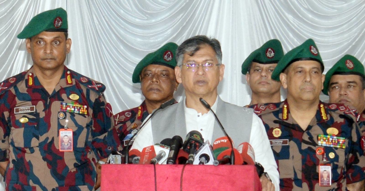 পুশ-ইন ও মানবপাচার ঠেকাতে সীমান্তে কঠোর নজরদারির নির্দেশ স্বরাষ্ট্রমন্ত্রীর