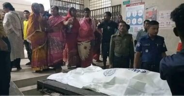 পরকীয়ার প্রতিবাদ করায় স্ত্রীকে পিটিয়ে হত্যার অভিযোগ, হাসপাতালে মরদেহ রেখে পালালেন স্বামী ও স্বজনেরা, গ্রেপ্তার ১
