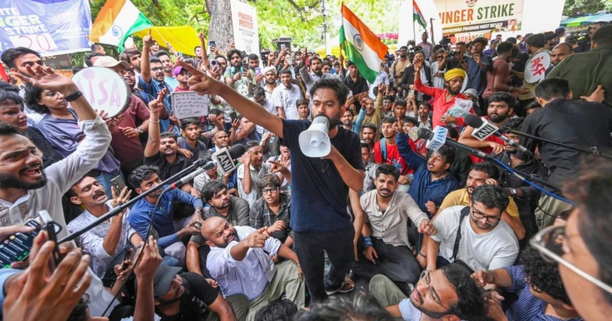 আমাদের মধ্যে হিন্দু-মুসলিম রাজনীতি না থাকলে বড় বড় সিংহাসন কেঁপে যাবে: ককরোচ জনতা পার্টি