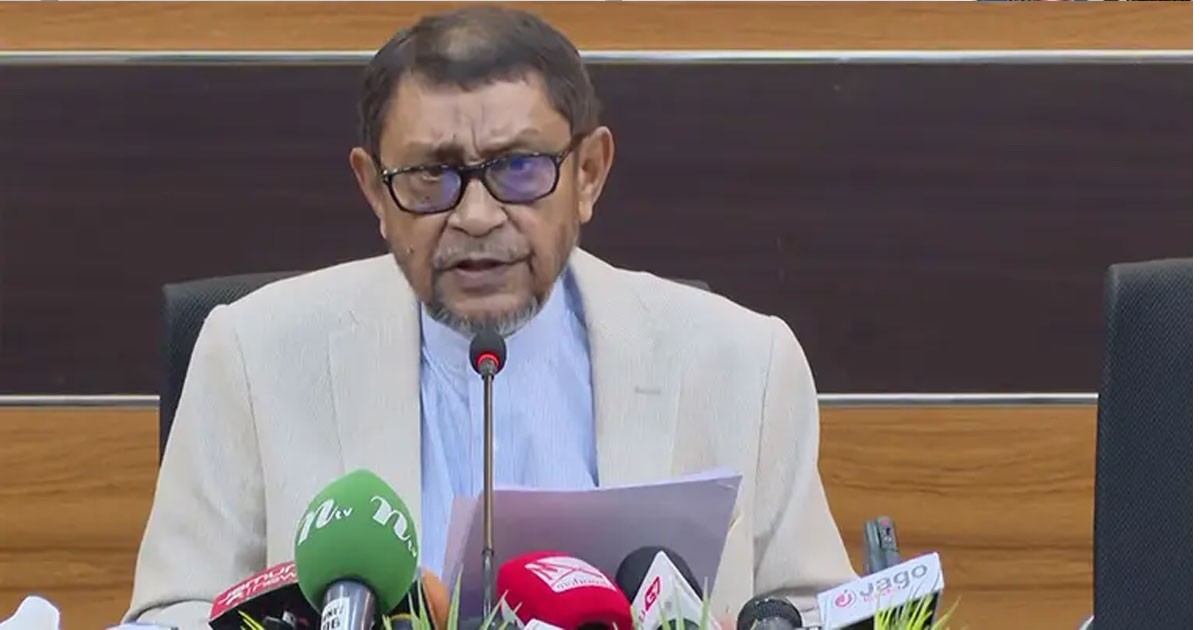 দেশে আরও এক লাখ স্বাস্থ্যকর্মী নিয়োগ দেওয়া হবে: স্বাস্থ্যমন্ত্রী