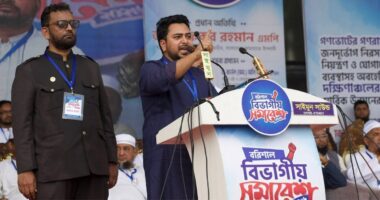 সরকারকে আর সহযোগিতা করতে পারছি না, ঢাকা থেকে বৃহত্তর কর্মসূচির ডাক: নাহিদ ইসলাম