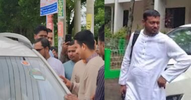 বৃষ্টি উপেক্ষা করে মৌলভীবাজার থেকে সিলেটের পথে এনসিপির নেতারা